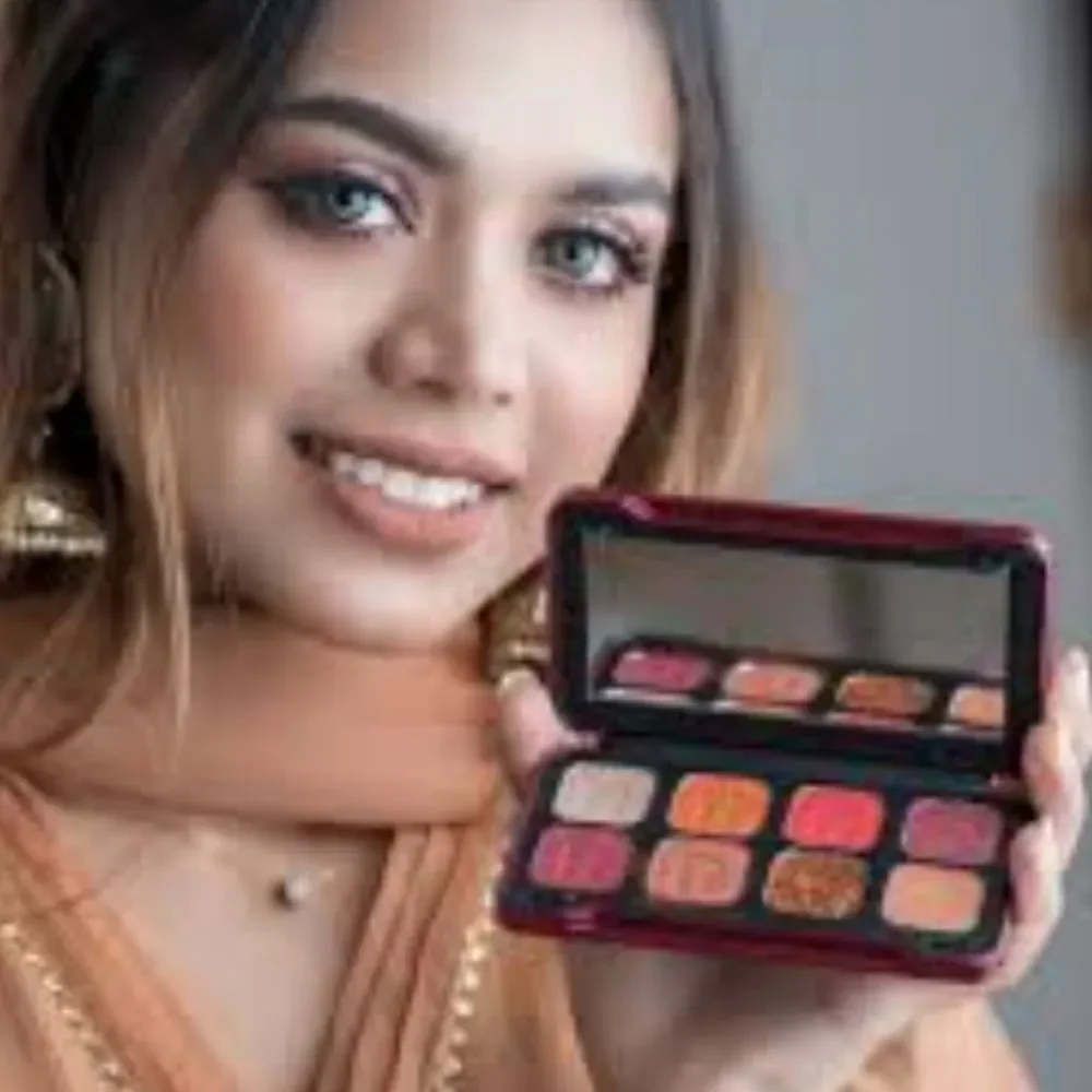 Revolution Beauty Forever Dynamic Eyeshadow Palette